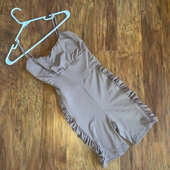 AKIRA "Thank You Next" Ruched Romper Small S - Picture 2 of 6